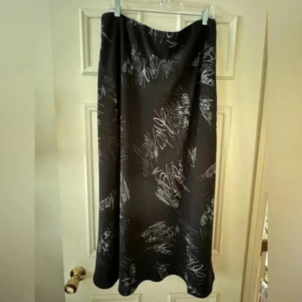BNWT City Chic Black Maxi Skirt -Size 18W